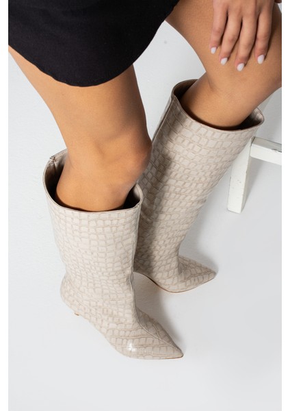 Nairobi Bej Renkli Kroko Desenli Kısa Topuklu Kadın modelleri