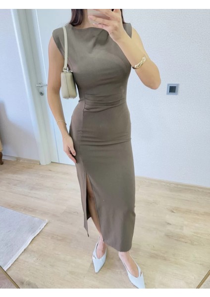 Yırtmaç Detaylı Sırtlı Kapalı Yandan Derin Yırtmaç Detaylı Kolsuz Elbise - Antrasit