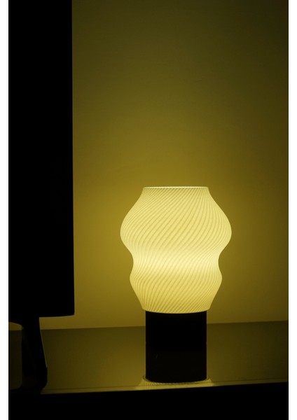 Madame - Modern Masa ve Gece Lambası – Ambiyans Lambası, Dekoratif LED Abajur, E14 Duy fiyatları