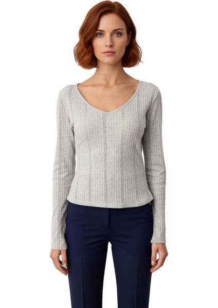 Kadın V Yaka Uzun Kollu Punto Detaylı Bluz Kaliteli Şık Rahat Modern Zarif Günlük