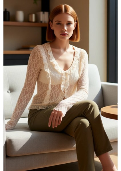 Kadın Uzun Kollu V Yaka Örme Bluz Fırfır Detaylı ve Flare Kol Tasarım Kaliteli Şık Rahat Modern fırsatları