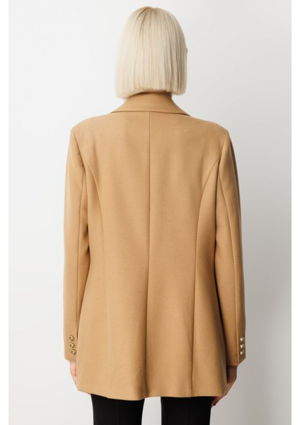 Kadın Önü Armalı Kapak Cepli Kaşe Ceket 5071 Camel fırsatları