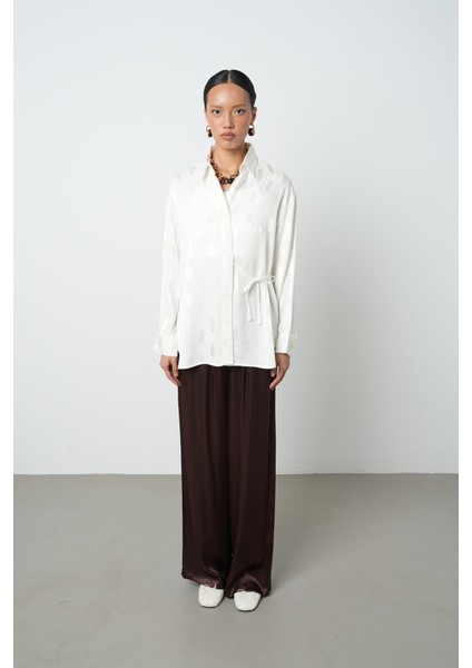 Kadın Ekru Renk Yandan Bağlamalı Desenli Gömlek fırsatları