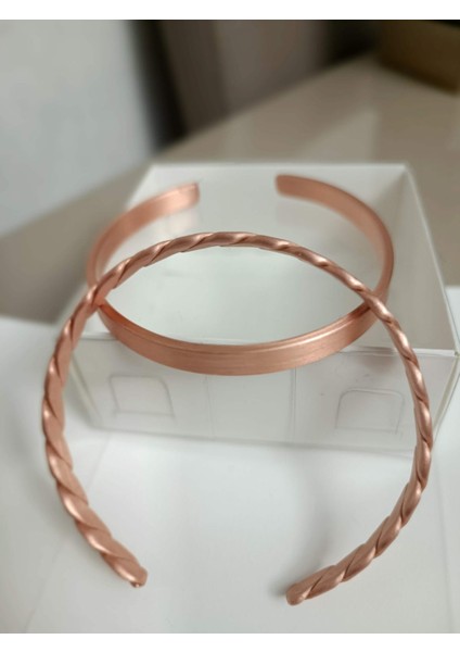 2 Adet Şık Ince 6 mm Saf Bakır 1 Adet Burgulu Bileklk 1 Adet Düz Bileklik