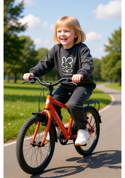 Kız Çocuk Pamuklu Örme Takım Çiçek Detaylı Bisiklet Yaka Üst ve Eşofman Altı Kaliteli Şık Rahat modelleri