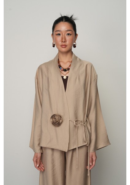 Kadın Gül Detaylı Yandan Bağlamalı Düz Renk Kimono-Ceket