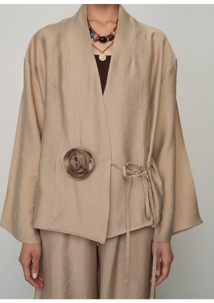 Kadın Gül Detaylı Yandan Bağlamalı Düz Renk Kimono-Ceket modelleri