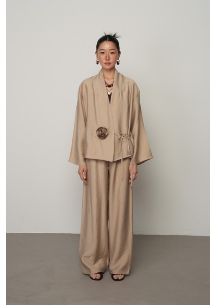 Kadın Gül Detaylı Yandan Bağlamalı Düz Renk Kimono-Ceket fırsatları