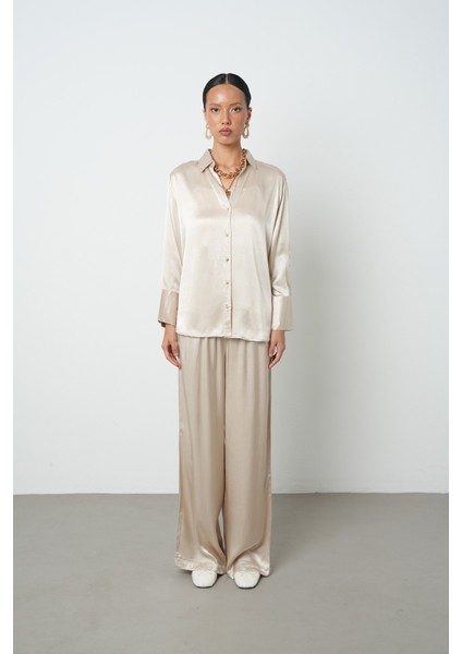 Kadın V Yaka Açık Bej Renk Düz %100 Viskoz Altın Düğmeli Gömlek fırsatları