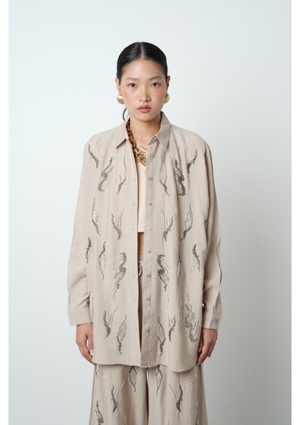 Kadın Önü Taş Işlemeli Düz Renk Oversize Gömlek