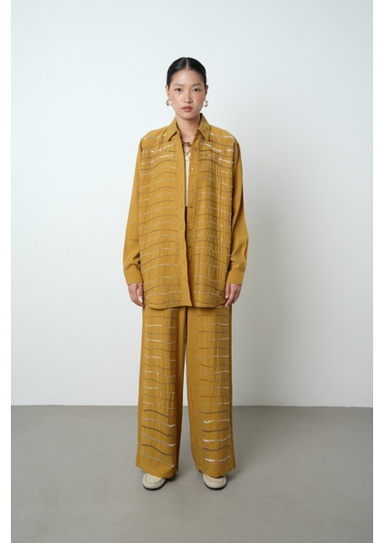 Kadın Yatay Şerit Taş Işlemeli Düz Renk Oversize Gömlek fırsatları