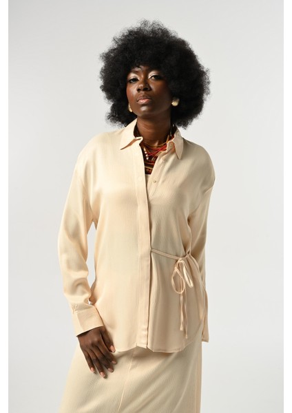 Kadın Belden Bağlama Detaylı Düz Renk Gömlek fiyatları