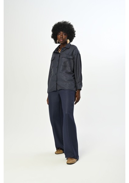 Kadın Kare Desenli Simli Çift Cepli Gömlek fırsatları