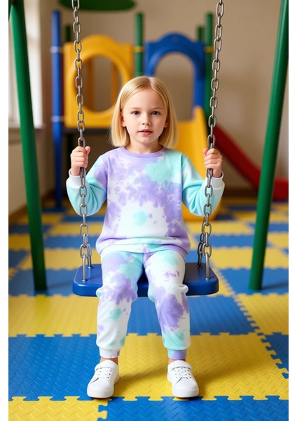 Kız Çocuk Pamuklu Batik Desenli Rahat Üst ve Eşofman Altı Takımı Kaliteli Şık Rahat fiyatları