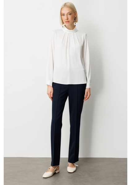 Kadın Önü Pileli Dantel Detaylı Bluz 3059 Ekru modelleri