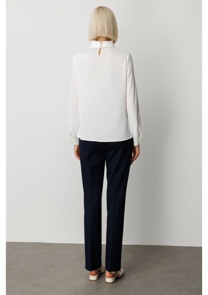 Kadın Önü Pileli Dantel Detaylı Bluz 3059 Ekru fırsatları