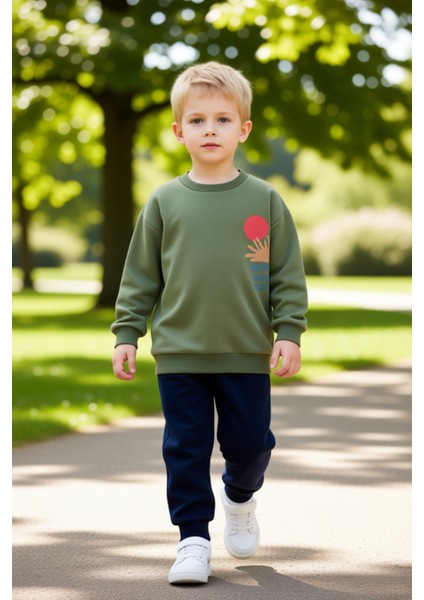 Erkek Çocuk Konforlu Örme Sweatshirt ve Eşofman Altı Takımı Bisiklet Yaka Kaliteli Şık Rahat fırsatları