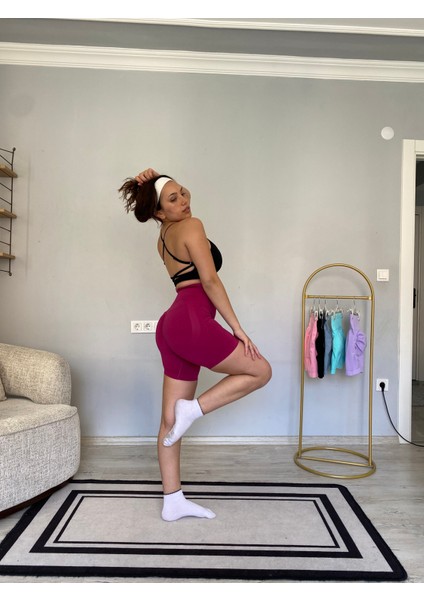 Kalçası Büzgülü Ekstra Push Up Seamless Spor Fitnes Yogo Şort modelleri