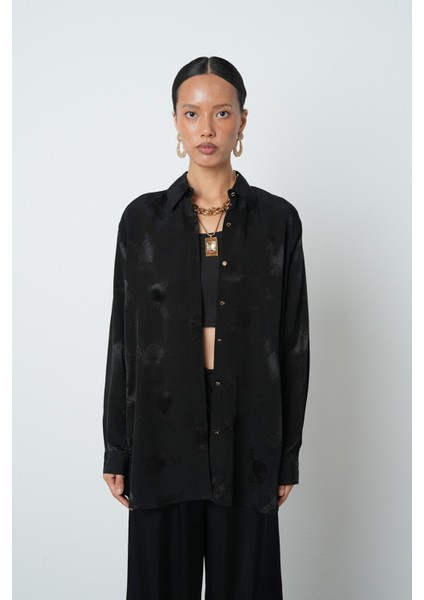 Kadın Siyah Renk Lale Desenli Oversize Kesim Gömlek