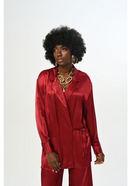 Kadın Yandan Bağlamalı Düz Renk Saten Gömlek modelleri