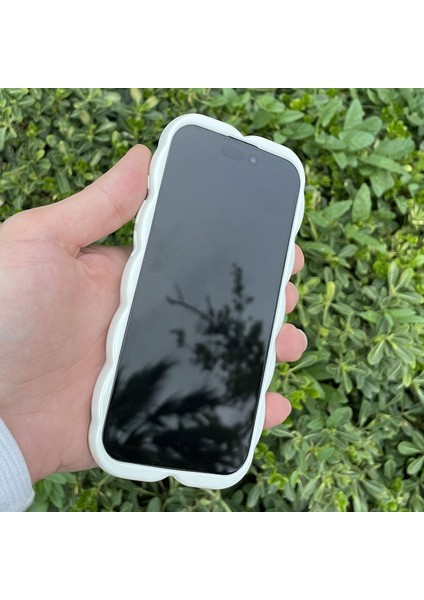 iPhone 14 Pro Max Kılıf Yaprak Desenli Parlak Darbe Önleyici Silikon Kapak fiyatları