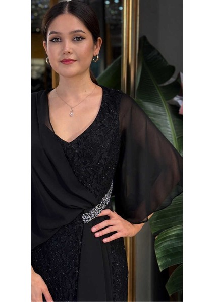 Siyah V Yaka Kısa Kollu Taş Detaylı Düz Kesim Likralı Simli Uzun Abiye Elbise 11035-01 modelleri