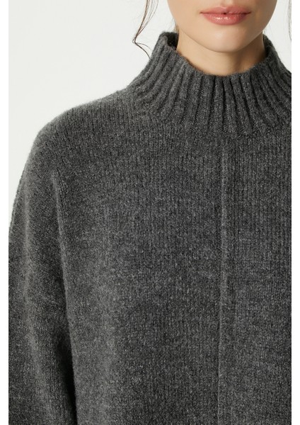 Kadın Wonder Yumuşacık Dik Yaka Antrasit Yırtmaçlı Oversize Triko Kazak modelleri