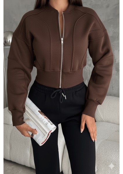Kadın Fermuarlı Fit Cropped Sweatshirt – Sportif & Şehirli Stil fırsatları