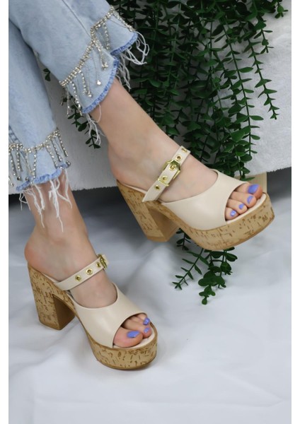 Kadın Mantar Topuklu Sandalet Terlik Bej