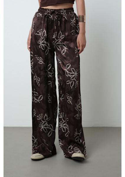 Kadın Çiçek Desenli Kahverengi Jakarlı Bol Paça Desenli Pantolon fiyatları