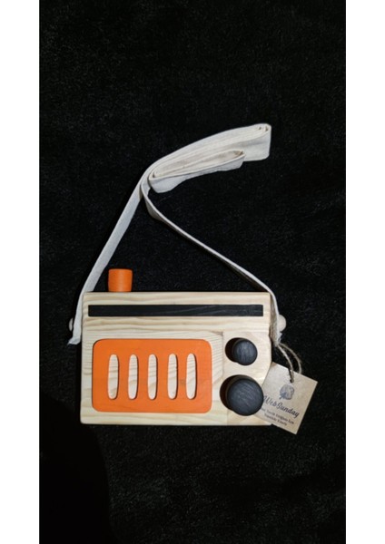 Turuncu Doğal Ahşap Çocuk Oyuncağı, Retro Dekoratif Radyo Tarzında Askılı Keyifli Ürün