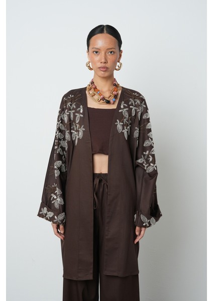 Kadın Yakası ve Kolları Boncuk Işlemeli Oversize Uzun Kimono