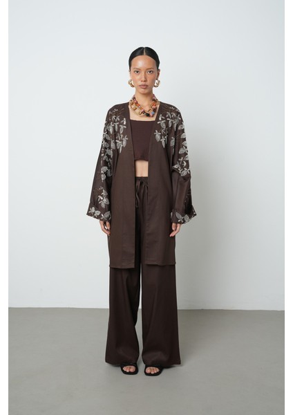 Kadın Yakası ve Kolları Boncuk Işlemeli Oversize Uzun Kimono fırsatları