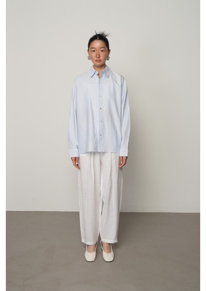 Kadın Mavi Çizgili Düğme Detaylı Gömlek fırsatları