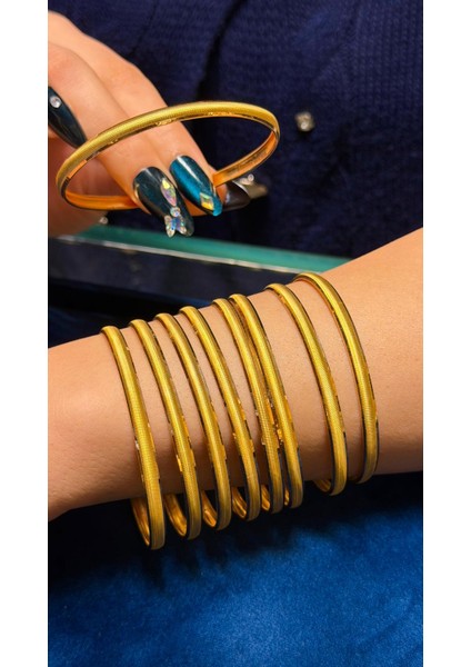 4 gr (Gram) Noktalı Şarnel Bilezik Yatırımlık Işçiliksiz 22(916) Ayar Altın (6,2 Ölçü)