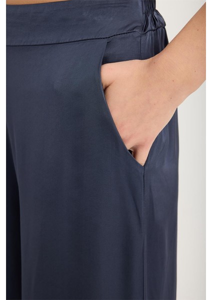 Cepli Bol Kesim Pantolon fırsatları