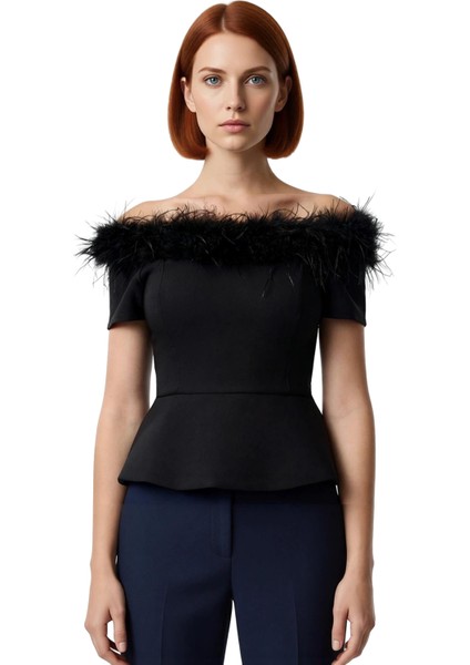 Kadın Carmen Yaka Tüylü Dokuma Bluz Renk Vücuda Oturan Kesim Şık Gece Kıyafeti Için Ideal modelleri