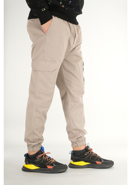 Erkek Taş Rengi Kargo Cepli Jogger Pantolon Rahat Kesim Pamuklu Lastikli Paça indirimleri