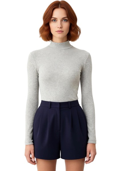 Kadın Beyaz Fitted Vücuda Oturan Dik Yaka Uzun Kol Esnek Örme Bluz Günlük Kullanım Için Idealdir modelleri