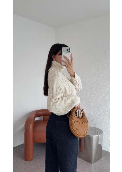 Paça Fırfırlı Koyu Jean fiyatları