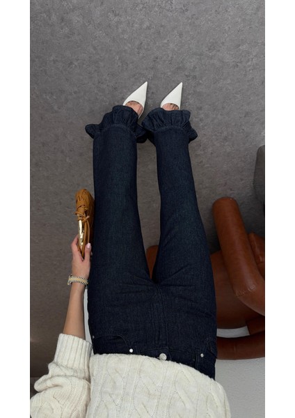 Paça Fırfırlı Koyu Jean fırsatları