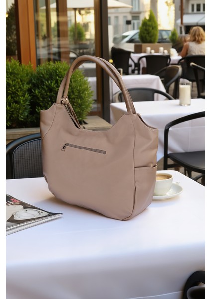 Astarlı Tek Bölmeli Püsküllü El ve Omuz Çantası 111005 modelleri