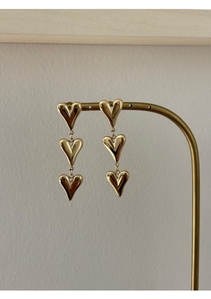 Sallantılı Üç Kalp Model Kararmaz Gold Çelik Küpe