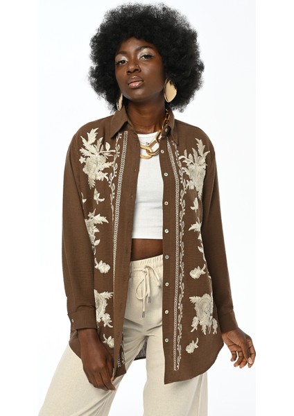 Kadın Önü Çiçek Nakış Işlemeli Düz Renk Gömlek