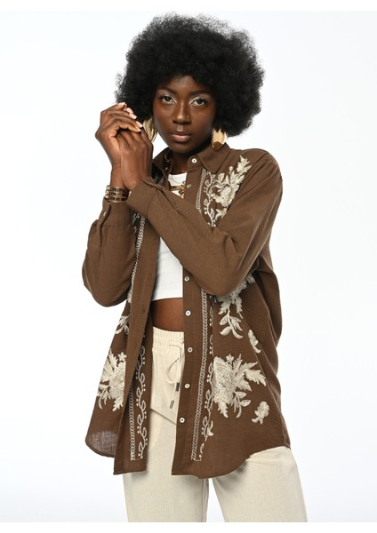 Kadın Önü Çiçek Nakış Işlemeli Düz Renk Gömlek fiyatları