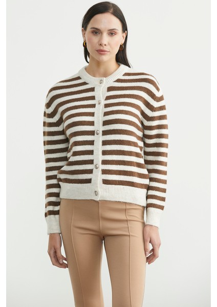 Çizgili Metal Düğmeli Triko Hırka - Kahve fiyatları