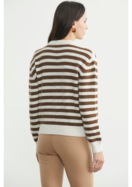 Çizgili Metal Düğmeli Triko Hırka - Kahve indirimleri