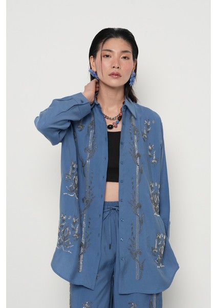 Kadın Önü Boncuk ve Taş Işlemeli Oversize Gömlek