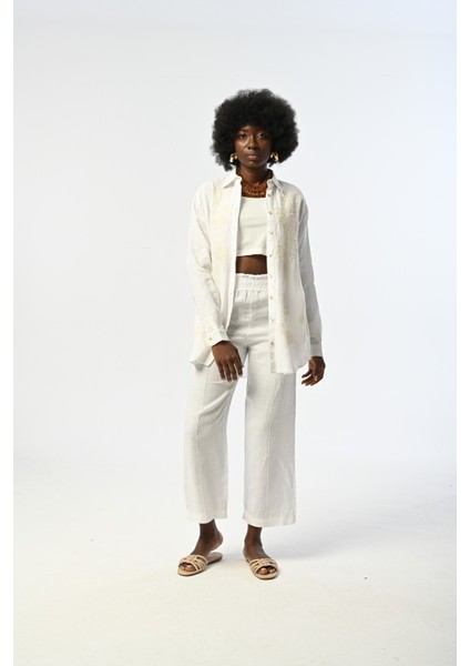 Kadın Önü Nakış ve Payet Işlemeli Beyaz %100 Keten Oversize Gömlek indirimleri