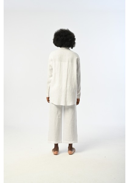 Kadın Önü Nakış ve Payet Işlemeli Beyaz %100 Keten Oversize Gömlek